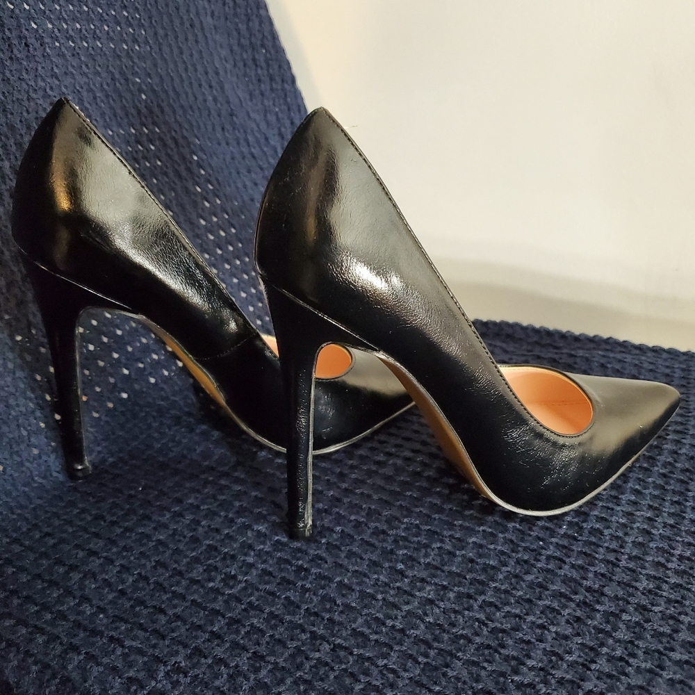 Black Pumps 6